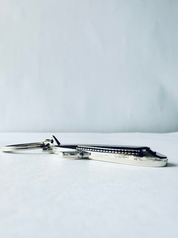 Metallic Airplane Keychain – Premium Aircraft Design - Image 4