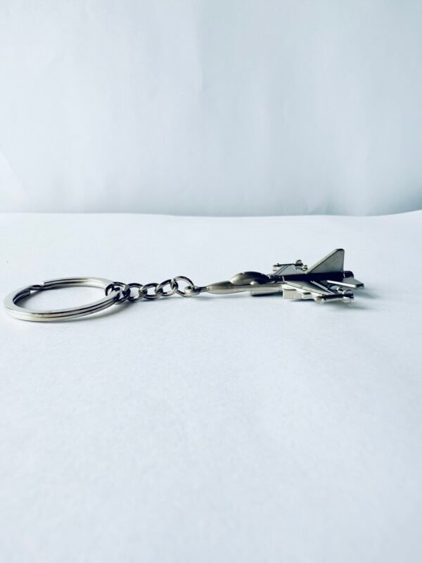 AeroWing Premium Fighter Jet Metal Keychain – Aviation Lover’s Collectible - Image 3