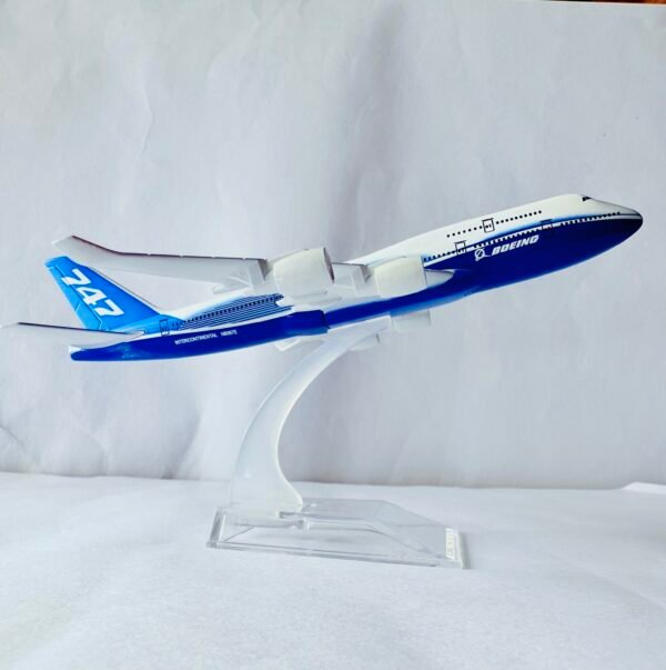 Boeing 747 - Image 2
