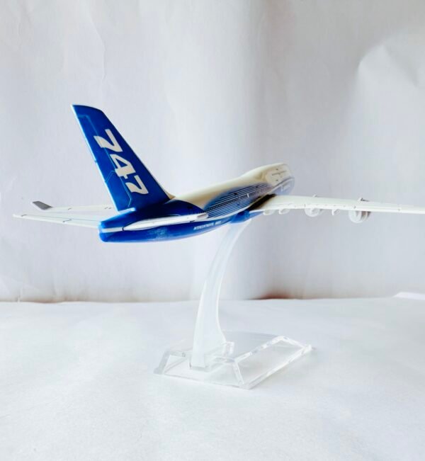 Boeing 747 - Image 5